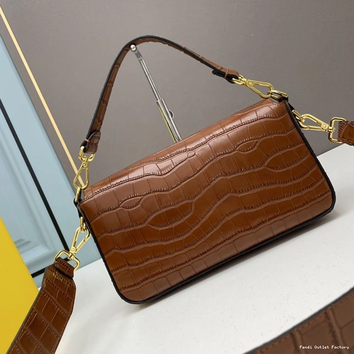 Vintage HOT Medium Baguette Bag Crocodile Brown Fendi In Leather 0817